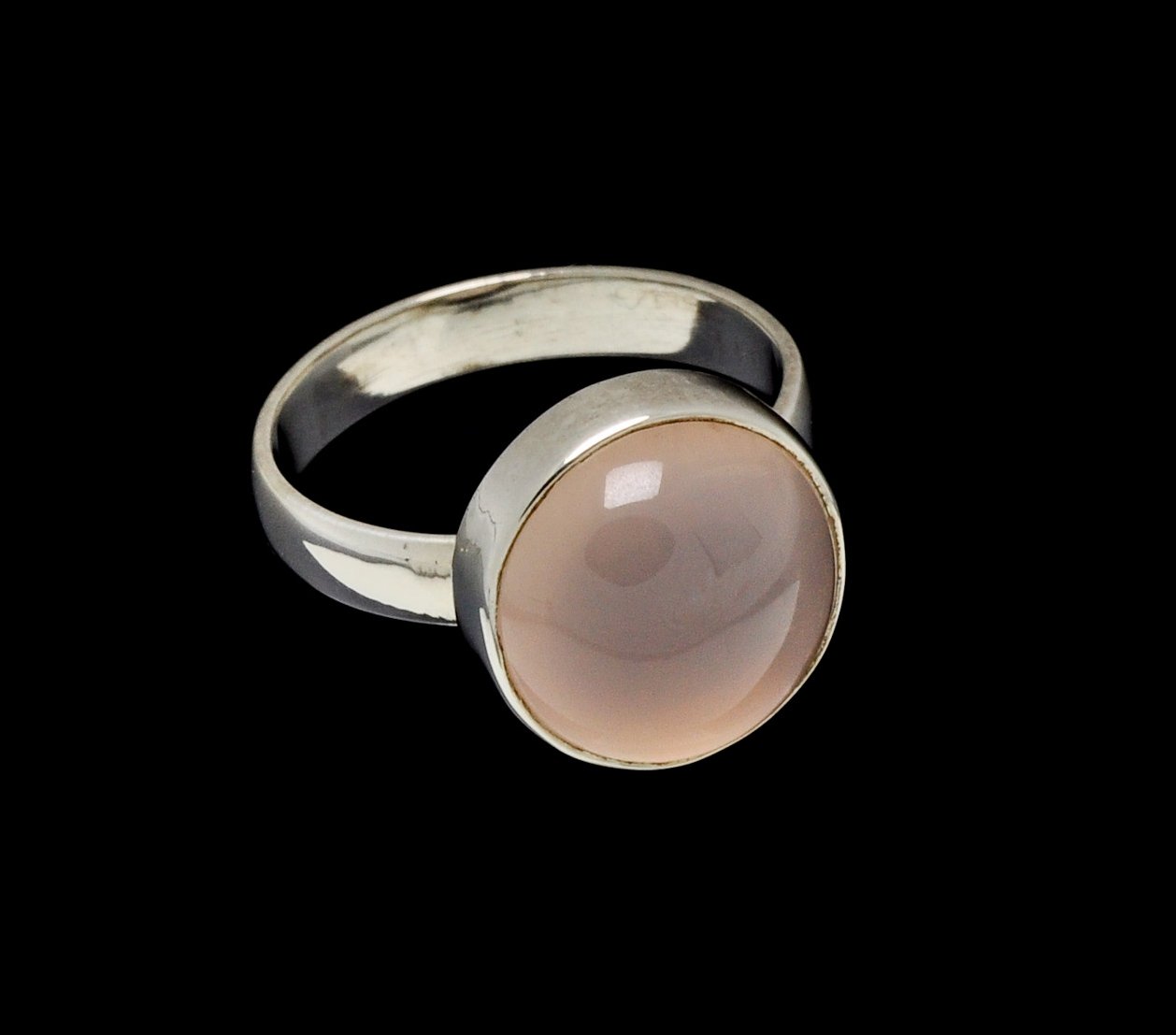 Rose Quartz Ring 14mm Round Cut