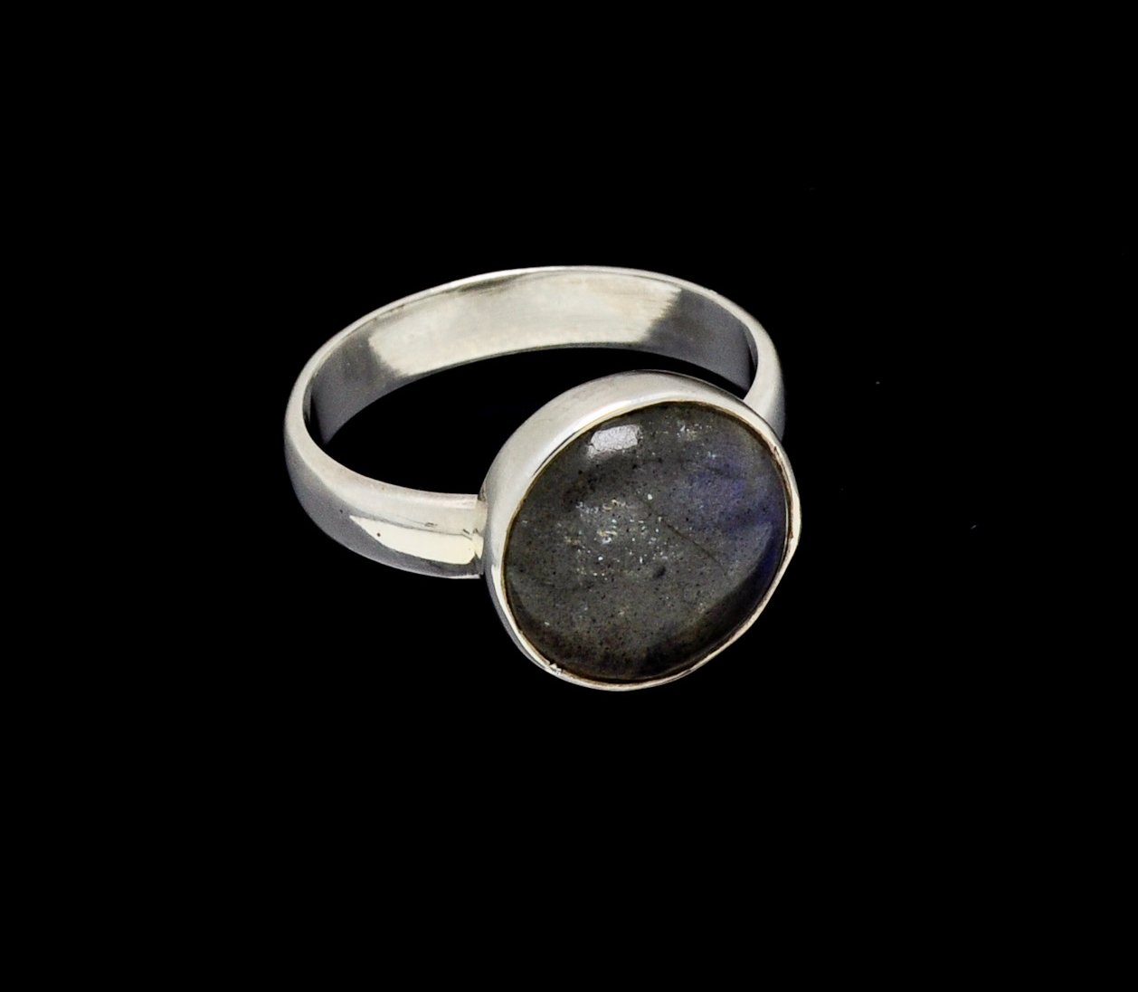 Labradorite Ring Round
