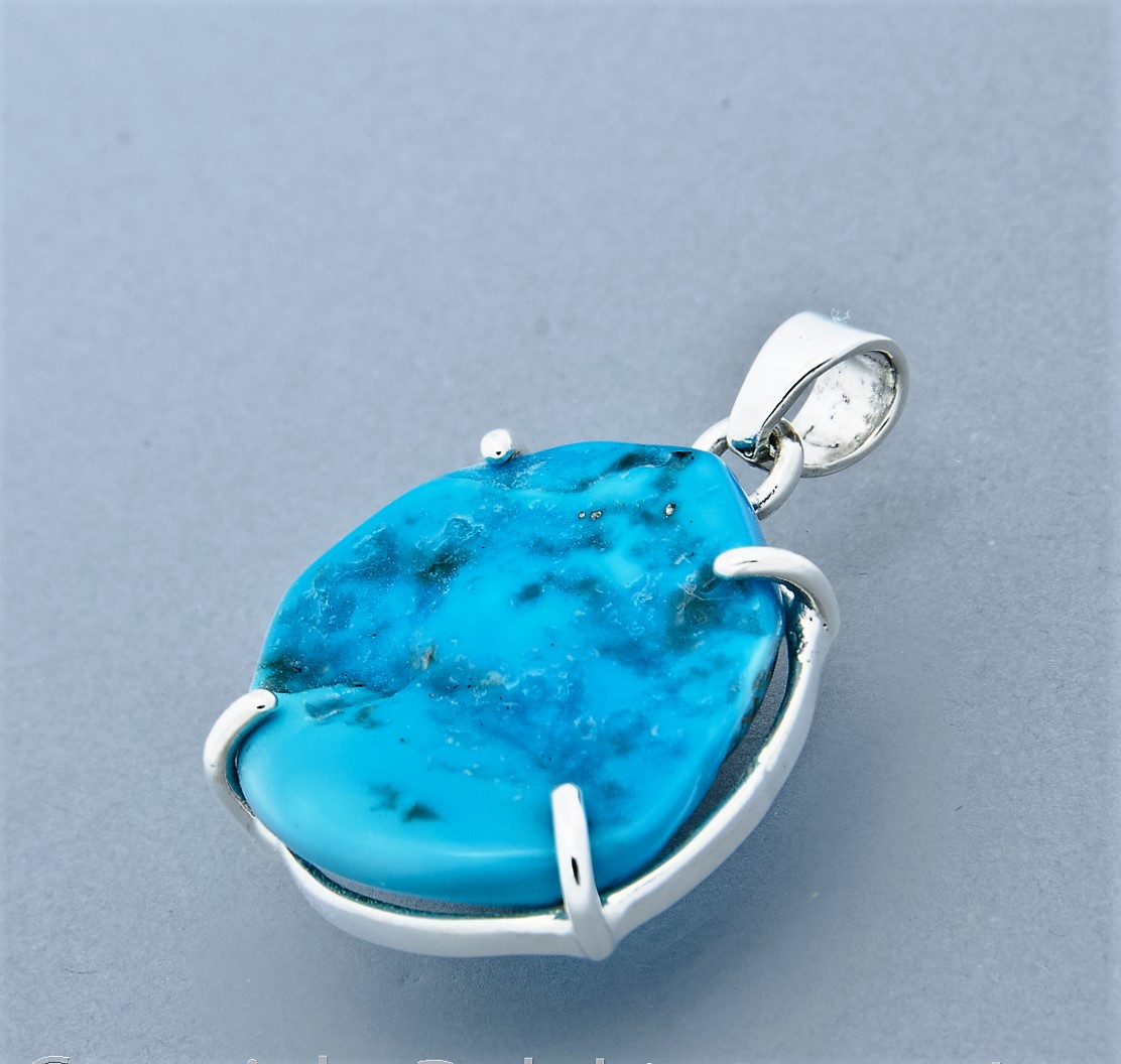 Turquoise claw set Pendant medium